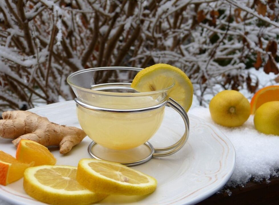 Té con limón a base de xenxibre para potenciar
